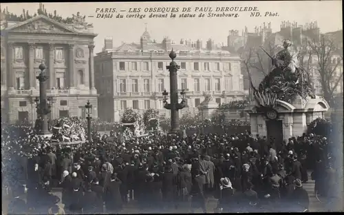 Ak Paris, Les Obseques de Paul Deroulede, Parade des Trauerzuges vor der Straßburger Statue