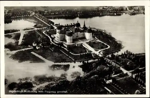 Ak Moritzburg in Sachsen, Jagdschloss, Fliegeraufnahme