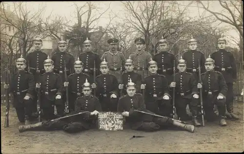 Foto Ak Riesa an der Elbe Sachsen, Gruppenbild vom Pionier Bataillon 22