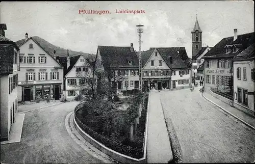 Ak Pfullingen in der Schäwbischen Alb, Partie am Laiblinsplatz, Apotheke Dr. E. Koch