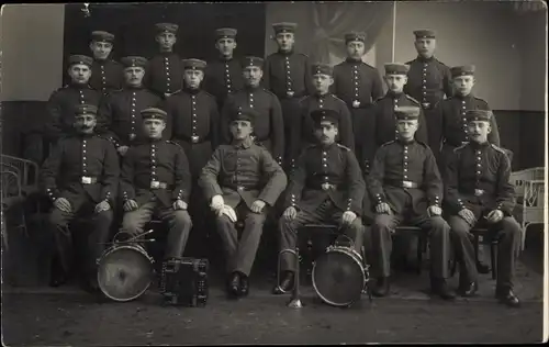Foto Ak Deutsche Soldaten in Uniformen, Gruppenbild, Kaiserzeit, Ostpreußen