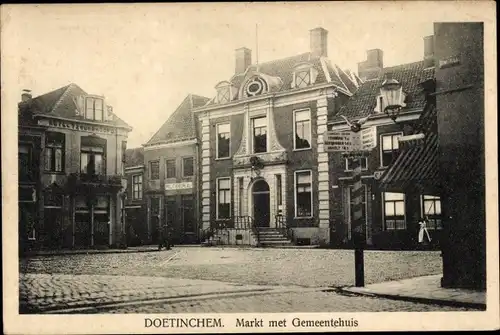 Ak Doetinchem Gelderland, Markt mit Rathaus