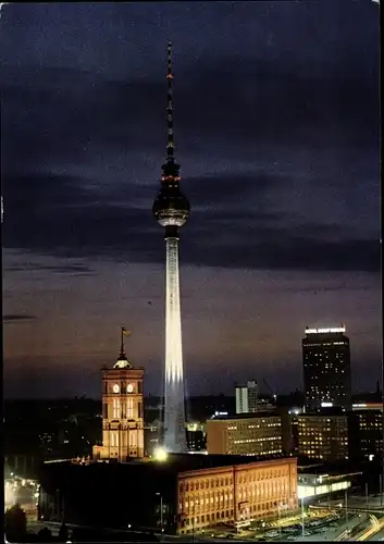 Ak Berlin Mitte,  Fernsehturm bei Nacht, Rathaus