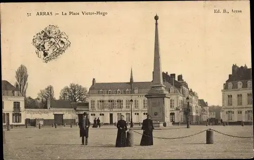 Ak Arras Pas de Calais, Place Victor Hugo