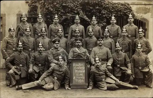 Foto Ak Grenadier Landwehrregiment 100, Gruppenbild