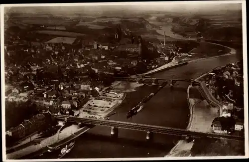 Ak Meißen an der Elbe, Fliegeraufnahme vom Ort