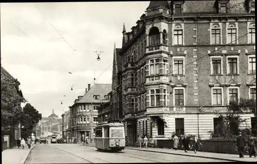 Ak Nordhausen in Thüringen, Karl Marx Straße mit Brücke des Friedens, Straßenbahn 30