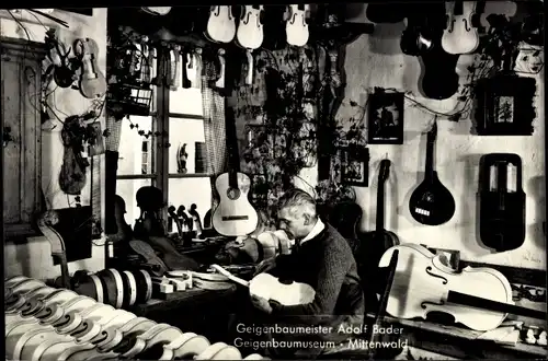 Ak Mittenwald, Geigenbaumuseum, Geigenbaumeister Adolf Bader