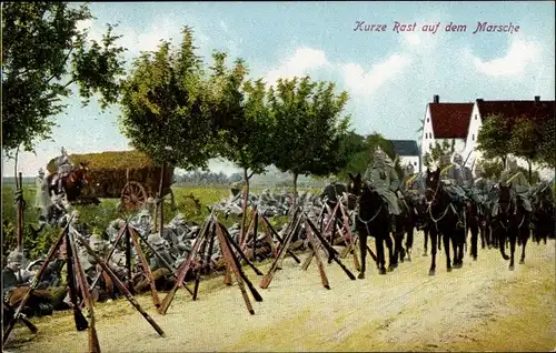 Ak Kurze Rast auf dem Marsch, Gewehrpyramiden, Deutsche Soldaten, I. WK
