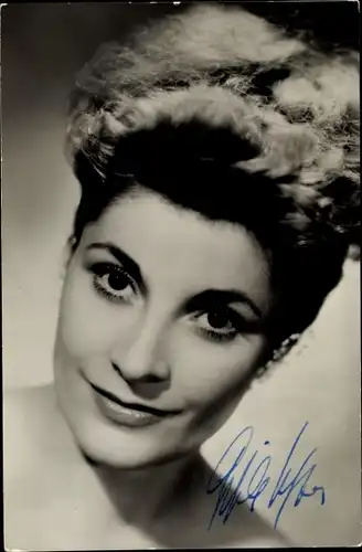 Ak Schauspieler Gisela Uhlen, Portrait, DEFA Film, Film Der Arzt aus Heilbronn, Autogramm