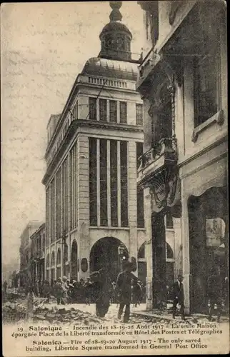 Ak Thessaloniki Saloniki Griechenland, Marke August 1917, Freiheitsplatz, Postgebäude