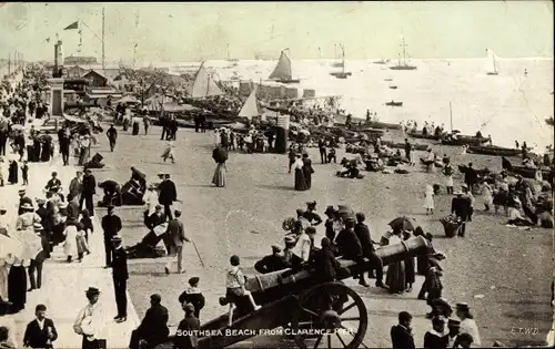 Ak Southsea Portsmouth Südostengland, Strand vom Clarence Pier