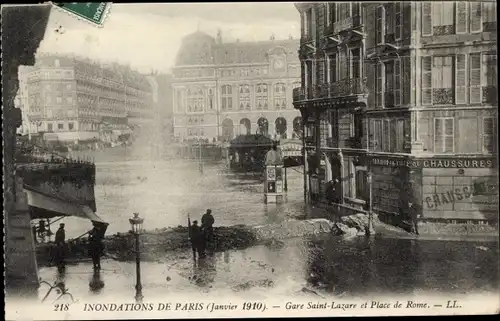 Ak Paris VIII, Gare Saint Lazare, Place de Rome, Die große Seineflut, Januar 1910