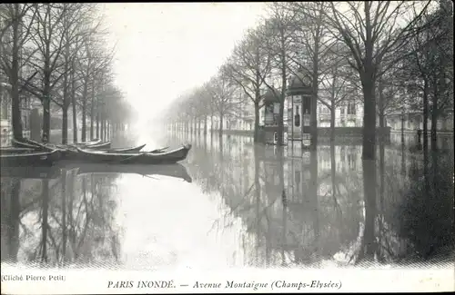 Postkarte Paris VIII, Avenue Montaigne, Die Große Seine-Flut 1910