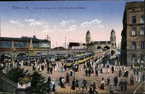 Ak Köln, Rampe der Hohenzollernbrücke, Straßenbahn