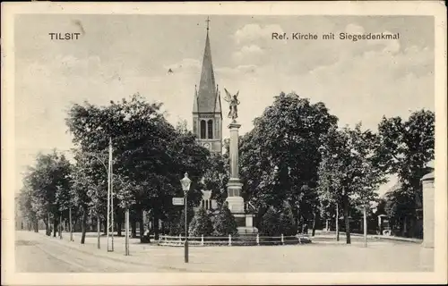 Ak Sowjetsk Tilsit Ostpreußen, Reformierte Kirche, Siegedenkmal