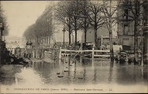 Ak Paris VII, Boulevard Saint-Germain, Die große Seineflut, Januar 1910