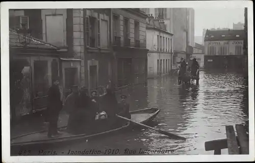 Postkarte Paris XV Vaugirard, Rue Lacordaire, Die Große Seine-Flut 1910