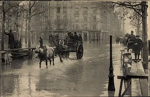 Postkarte Paris XV Vaugirard, Place Saint Charles, Die große Seineflut Januar 1910