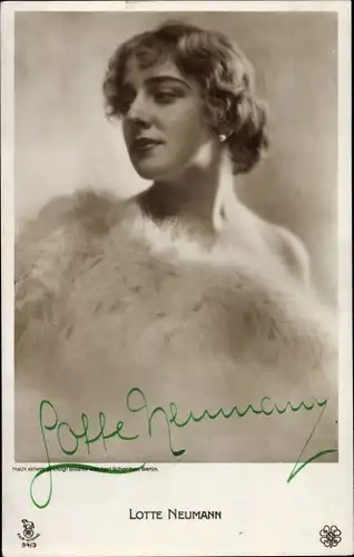 Ak Schauspielerin Lotte Neumann, Portrait, Pelz, Autogramm