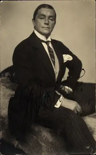 Foto Ak G. Waldau, Portrait, Anzug, Künstler, Autogramm