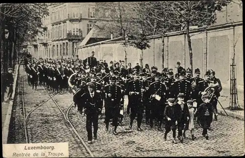 Ak Luxemburg, Militärkompanie mit Kapelle, Kinder