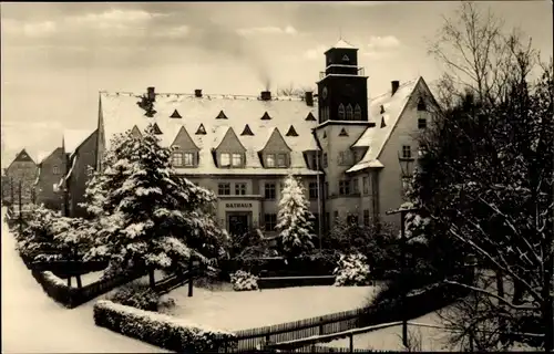 Ak Borstendorf Grünhainichen im Erzgebirge Sachsen, Rathaus, Winter