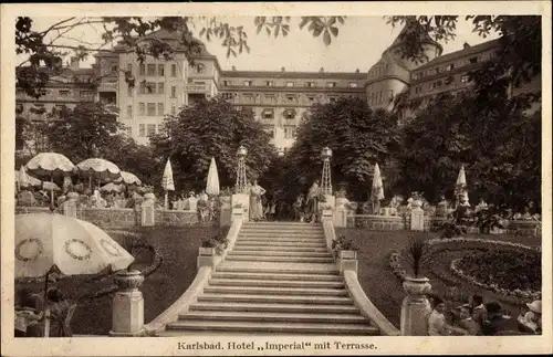 Ak Karlovy Vary Karlsbad Stadt, Hotel Imperial mit Terrasse