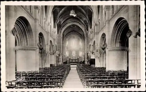 Ak Ouistreham Calvados, Kirche, Innenansicht