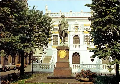 Ak Leipzig in Sachsen, Naschmarkt, Alte Handelsbörse, Goethedenkmal