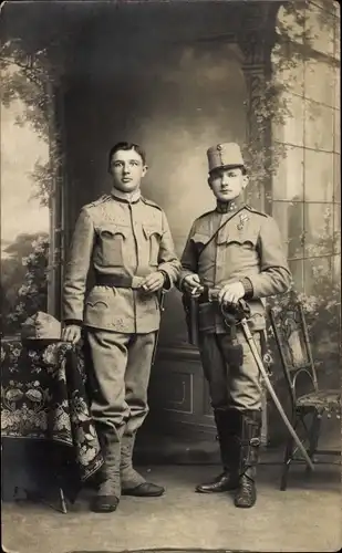 Foto Ak KuK Soldaten in Uniformen, Offiziere