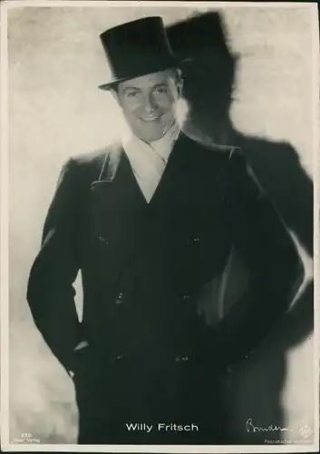 Ak Schauspieler Willy Fritsch, Portrait, Zylinder
