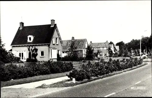 Ak Sellingen Groningen Niederlande, Straße, Wohnhäuser