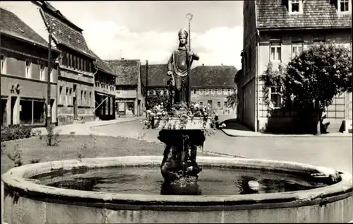 Ak Kölleda in Thüringen, Wipertusbrunnen am Markt