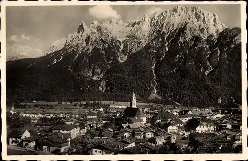 Ak Mittenwald in Oberbayern, Panorama mit Karwendel