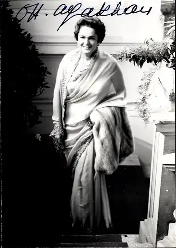 Foto Ak Yvette Labrousse, Begum Aga Khan, Portrait, Autogramm