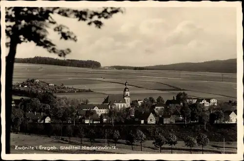Ak Niederzwönitz Zwönitz im Erzgebirge Sachsen, Gesamtansicht, Kirche