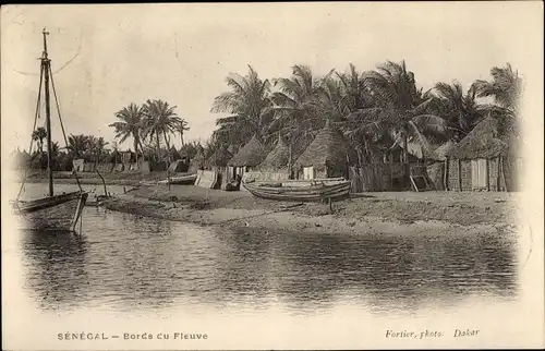 Ak Dakar Senegal, Ufer des Flusses