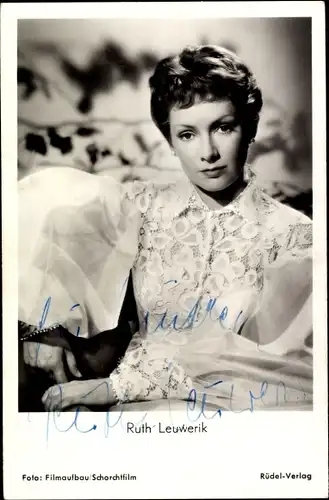 Ak Schauspielerin Ruth Leuwerik, Portrait, Autogramm