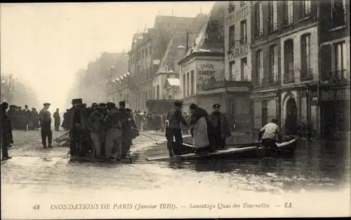 Ak Paris, Die Überschwemmungen von 1910, Rettung am Quai des Tournelles