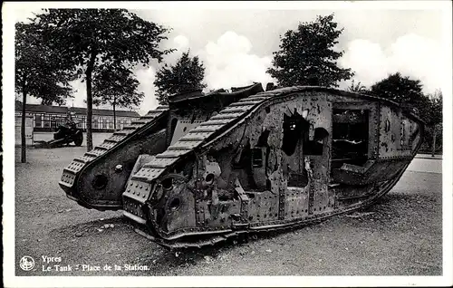 Ak Ypres Ypern Flandern, Le Tank, Place de la Station, zerschossener Panzer