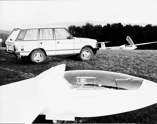 Foto Auto, Range Rover mit Einspritzmotor, Segelflugzeuge