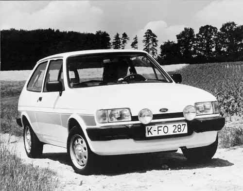 Foto Auto, Ford Fiesta S, KFZ Kennz. K FO 287