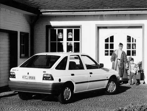 Foto Auto, Ford Escort, KFZ Kennz. K CJ 8569