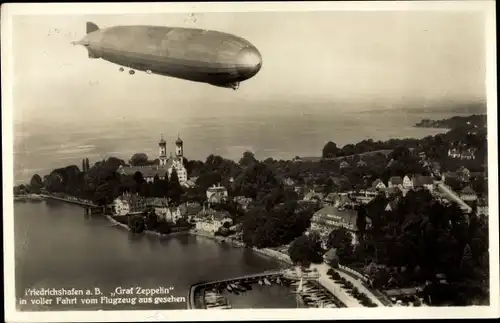 Ak Friedrichshafen am Bodensee, Luftschiff LZ 127 Graf Zeppelin, Fliegeraufnahme