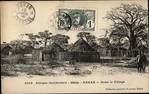 Ak Dakar Senegal, Im Dorf