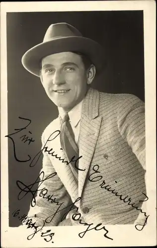 Foto Ak Schauspieler Harry Fayer, Portrait, Hut, Autogramm