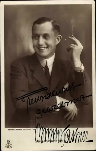 Ak Schauspieler Bruno Kastner, Portrait mit Zigarette