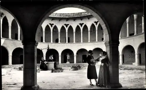 Ak Palma de Mallorca Balearische Inseln, Patio de Armas del Castillo de Bellver