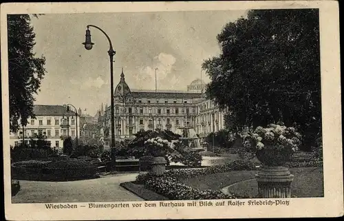 Ak Wiesbaden in Hessen, Blumengarten vor dem Kurhaus, Kaiser Friedrich-Platz